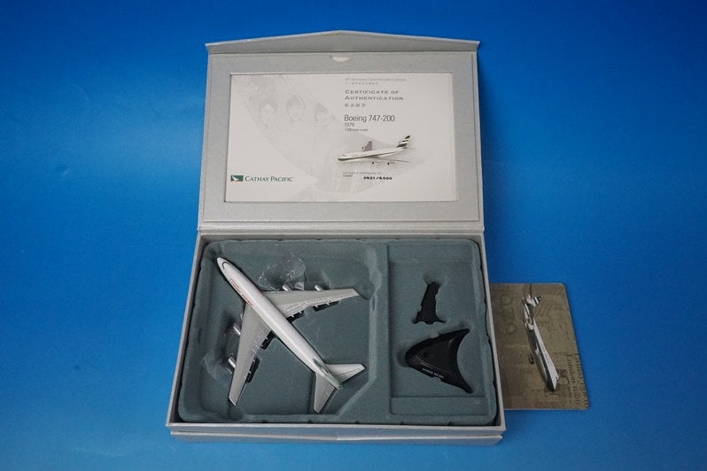 1:500 B747-200 Cathay Pacific VR-HKG Other airplane model