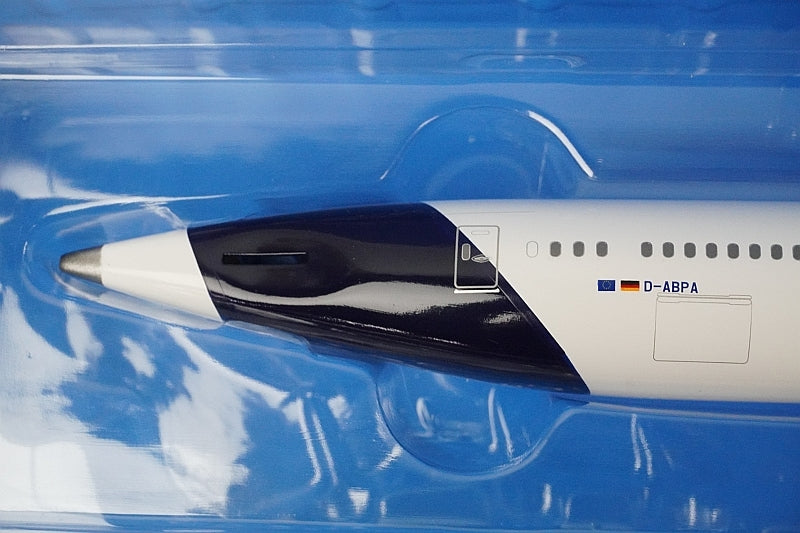 1:200 B787-9 Lufthansa Berlin D-ABPA LW200DLH021 LIMOX airplane model