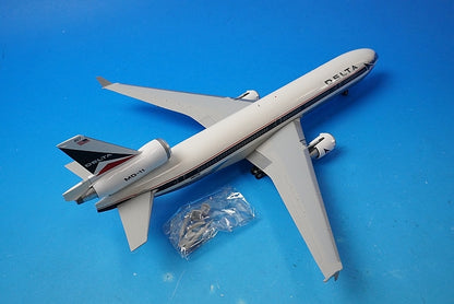 1:200 MD-11 Delta Widget N807DE G2DAL407 Gemini airplane model