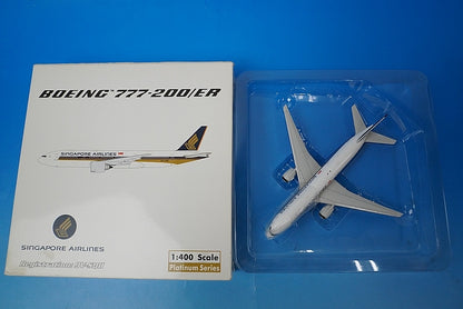1:400 B777-200/ER Singapore 9V-SQH 10214 Phoenix airplane model