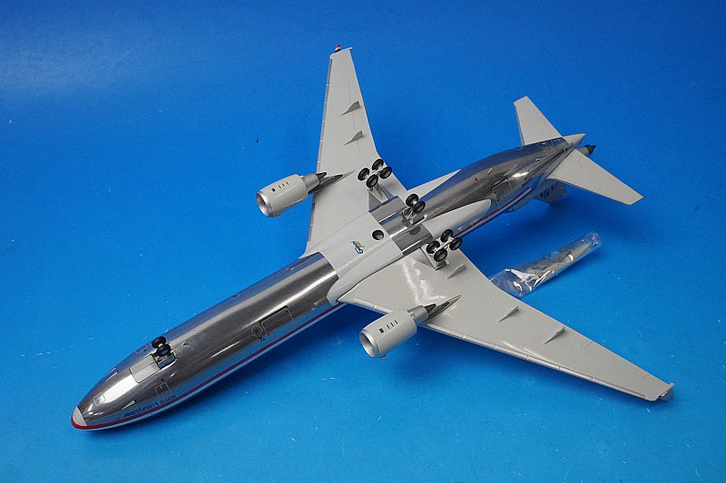 1:200 MD-11 AA American N1764B G2AAL435 Gemini airplane model