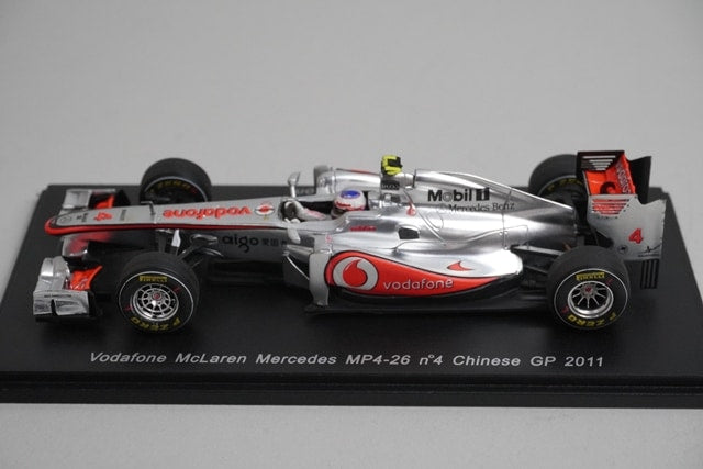 1:43 SPARK S3023 Vodafone McLaren Mercedes MP4-26 Chinese GP 2011#4 J.Button