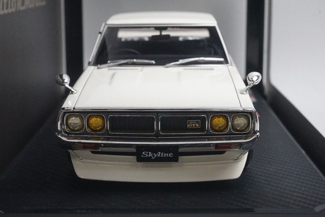 1:18 ignition model IG1979 Nissan Skyline 2000 GT-X White model car