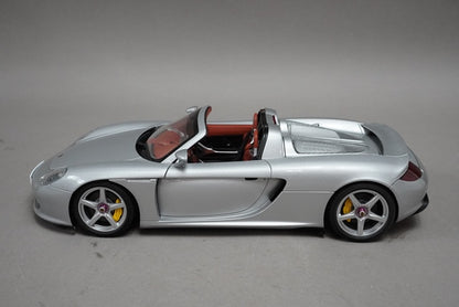 1:18 AUTOart 78041 Porsche Carrera GT Silver