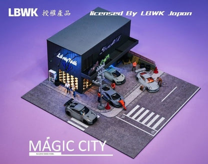 110035 Magic City 1:64 [30x40x17cm] LB LBWK Diorama Garage with LED lights *Figures and minicars are not included.