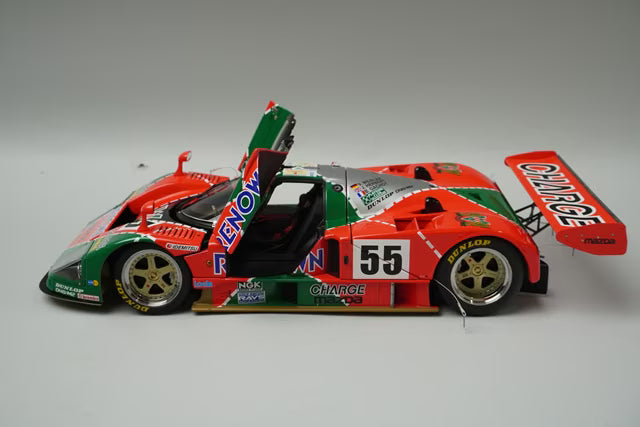 1:18 AUTOart 89142 Mazda 787B Le Mans Winner 1991 #55 with Trophy