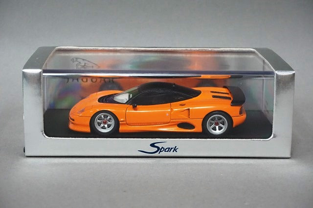 1:43 SPARK S0773 Jaguar XJR15 1990 Orange model car