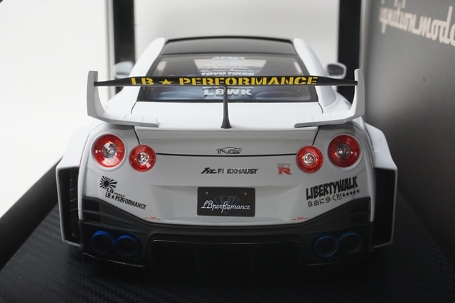 1:18 ignition model IG2357 Nissan LB-Silhouette WORKS GT Nissan 35GT-RR Matte Gray