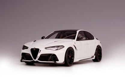 M89003 MOTORHELIX 1:18 Alfa Romeo Giulia GTA Bianco Trofed White model car