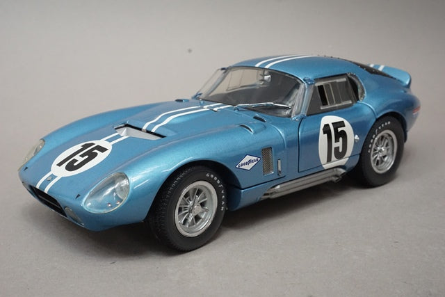 1:18 EXOTO RLG18003 Cobra Daytona Coupe 1964 #15