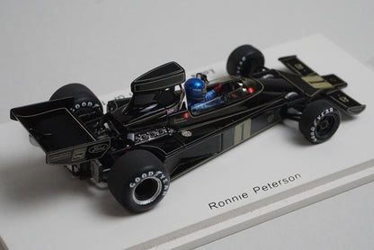 1:43 SPARK S1769 Lotus 76 Spain GP 1974 #1 JPS model car
