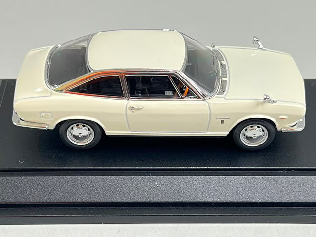 1:43 EBBRO 43400 Isuzu 117 Coupe Ivory