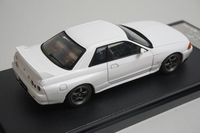 1:43 HPI 8158 Nissan Skyline GT-R (R32) Crystal White model car