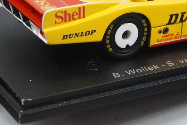 1:43 SPARK S0902 Porsche 962C LM Le Mans 1988 #18 model car