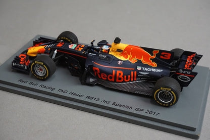 1:43 SPARK S5036 Red Bull Racing TAG Heuer RB13 Spanish GP 3rd 2017 #3 D. Ricciardo model car