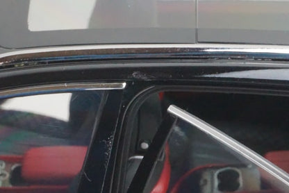 KS08376E KYOSHO 1:18 08921NX Bentley Bentayga Onyx