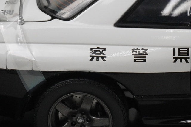 1:18 KYOSHO 08366A Nissan Skyline GT-R Police #502 model car