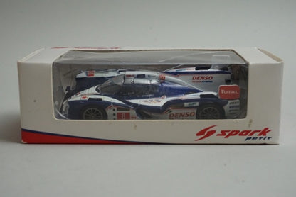 1:64 SPARK 64S002 Toyota TS030 Hybrid Le Mans 2nd 2013 #8 model car