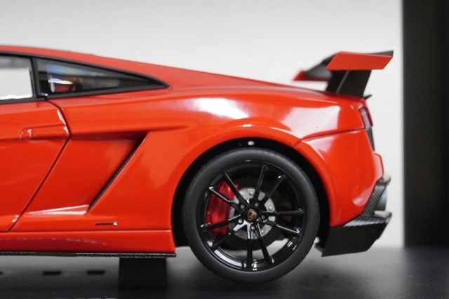 1:18 AUTOart 74691 Lamborghini Gallardo LP570 Super Trofeo Stradale Red model car