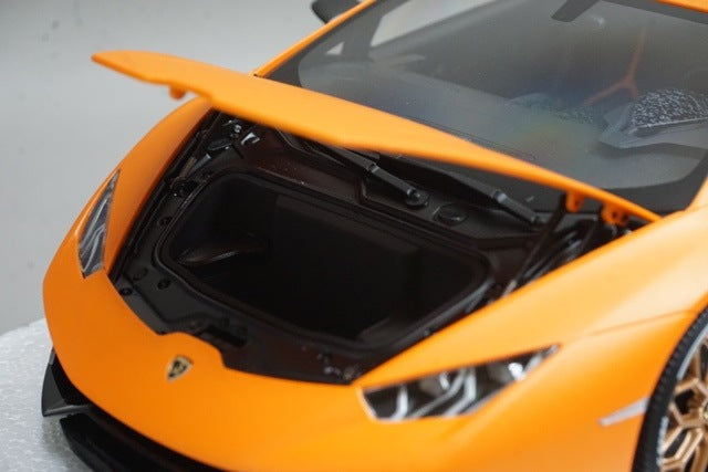 1:18 AUTOart 79152 Lamborghini Huracan Performante Matte Orange model car