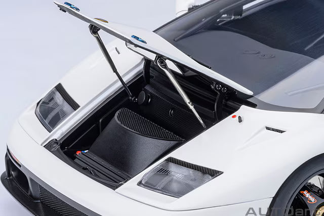 [ Pre-order ] 79136 AUTOart 1:18 Lamborghini Diablo GTR (White)