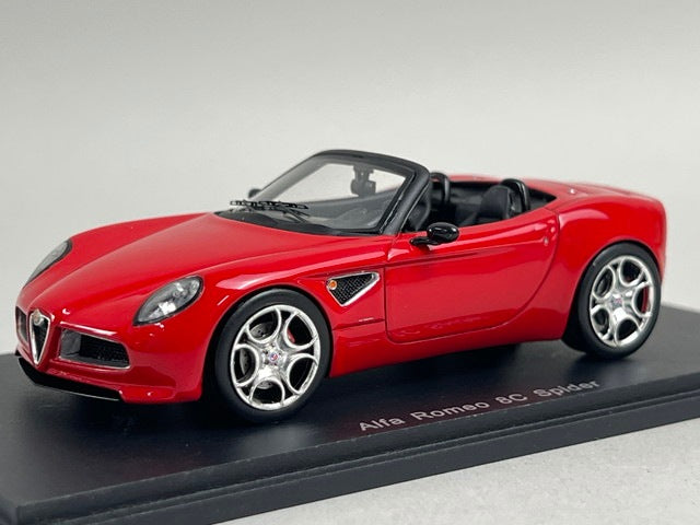 1:43 Spark S0397 Alfa Romeo 8C Spider Prototype 2005 Red – Boost