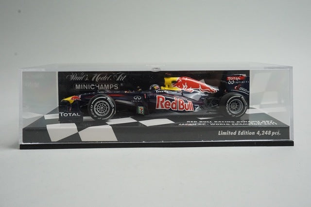 1:43 MINICHAMPS 410110301 Red Bull Racing Renault RB7 Japanese GP 2011 #1 model car