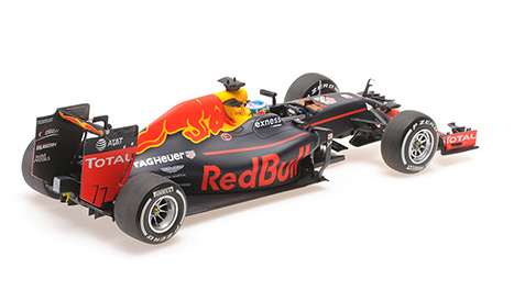 [ Back-order ] MINICHAMPS 117160303 1:18 Red Bull RB12 Riccardo Spanish GP 2016 model car