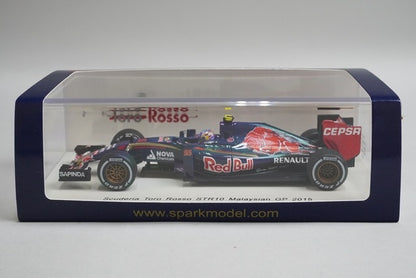 1:43 SPARK S4619 Scuderia Toro Rosso STR10 Malaysian GP 2015 #55 C.Sainz model car