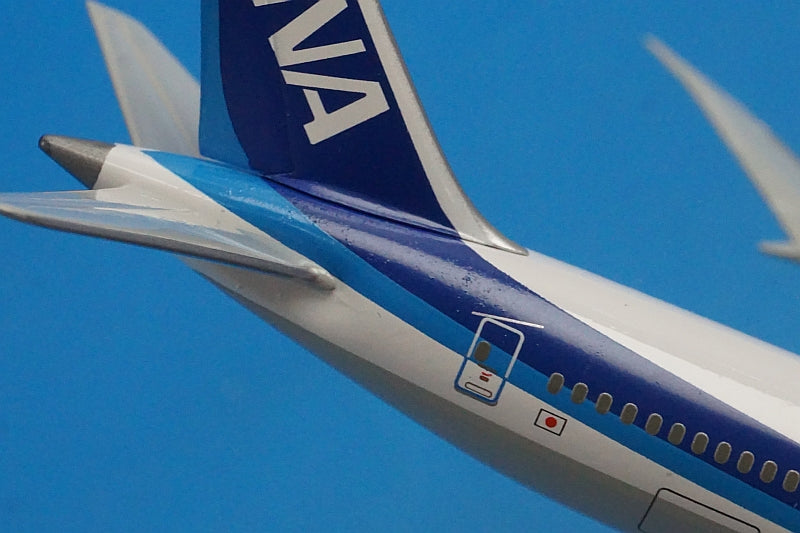 1:400 B787-8 ANA Dreamliner NH40028 ANA