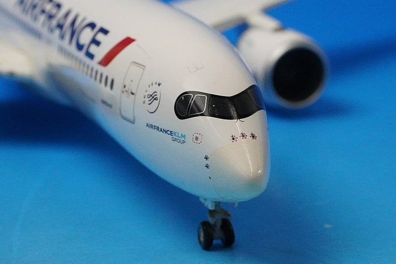 1:200 A350-900 Air France F-HTYB 559980 Herpa airplane model