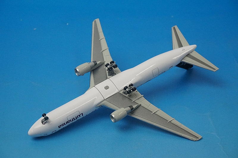 1:400 B767-300 Lufthansa Star Alliance OE-LAY 55528 Dragon airplane model