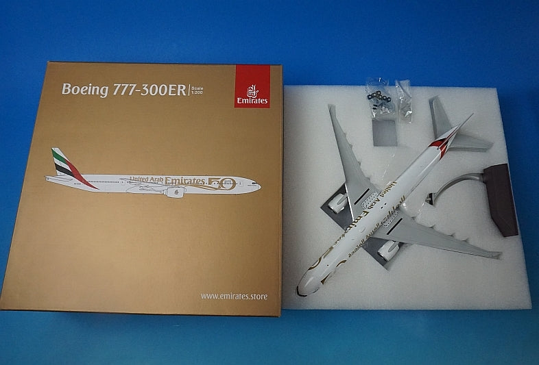 1:200 B777-300ER Emirates 50th Anniversary A6-EGE G2UAE1055 Gemini airplane model