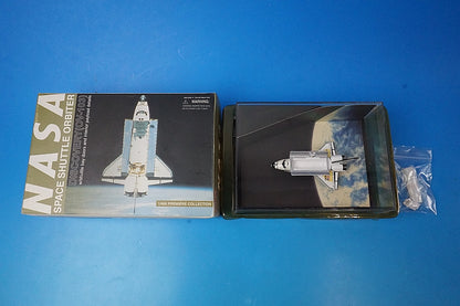 1:400 NASA Space Shuttle Orbiter Discovery (OV-103) 55596 Dragon