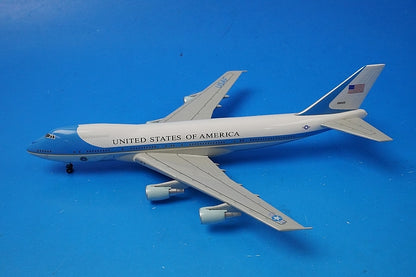 1:400 VC-25A(B747-200) Air Force One #28000 55544 Dragon