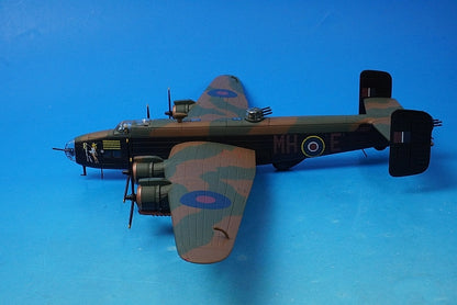 1:72 Handley Page Halifax B.III Royal Air Force Lv937/MH-E EXPENSIVE BABE AA37209 Corgi