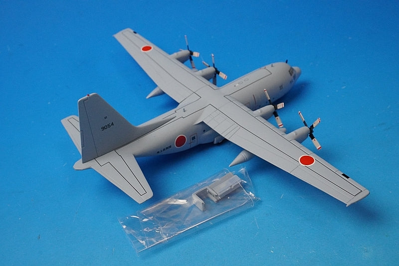 1:200 C-130R Hercules JMSDF 61st Air Squadron Atsugi Air Base #9054 IF1300517 INFLIGHT airplane model