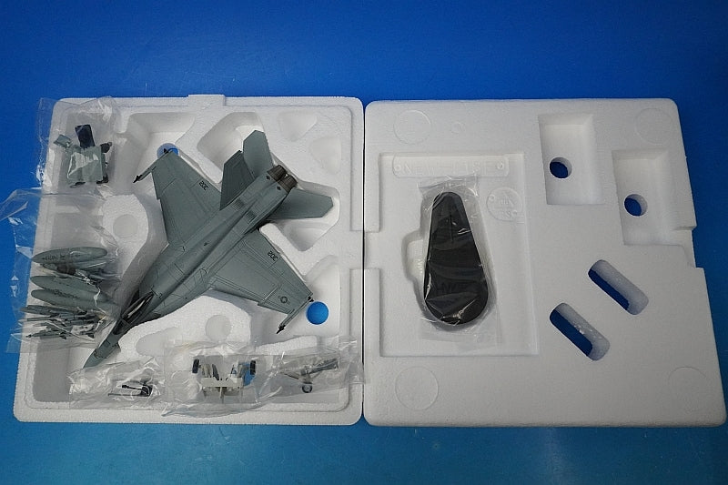 1:72 F/A-18E USN Golden Warriors shoot down a Syrian Su-22 #168912 HA5105 Hobby Master