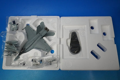 1:72 F/A-18E USN Golden Warriors shoot down a Syrian Su-22 #168912 HA5105 Hobby Master