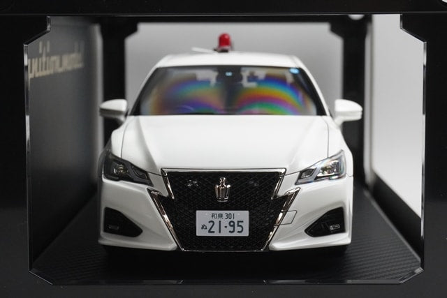1:18 ignition model IG2195 Toyota Crown GRS214 Osaka Prefectural Police model car