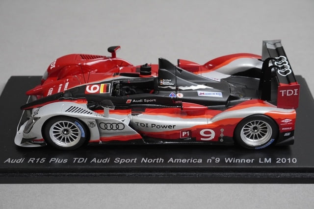 1:43 SPARK 43LM10 Audi R15 Plus TDI Sport North American Le Mans 2010 #9 model car
