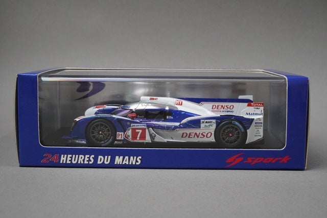 1:43 SPARK S2376 Toyota TS030 Hybrid Toyota Racing Le Mans 2012 #7 model car