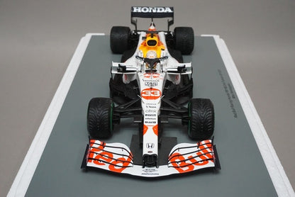 1:18 SPARK 18S605 Red Bull Racing Honda RB16B Turkish GP M.Verstappen 2021  #33