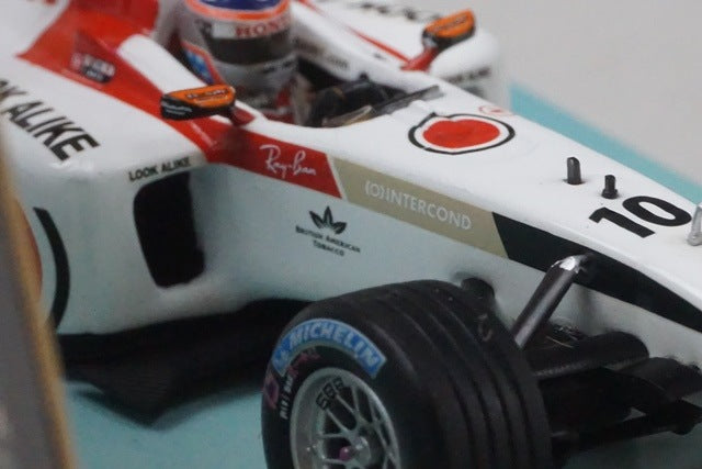1:43 MINICHAMPS 518044310 BAR Honda 006 #10 Taku Sato