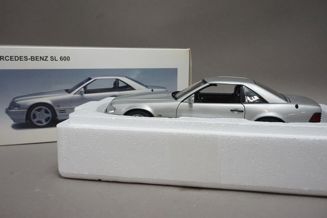 1:18 AUTOart 76231 Mercedes Benz SL 600 1997 Silver