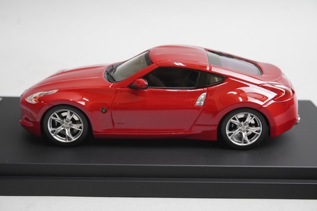 1:43 HPI 8432 Nissan Fairlady Z Vibrant Red model car