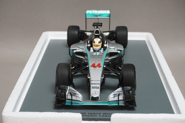 1:18 SPARK 18S179 Mercedes F1 W06 Hybrid winner American GP 2015 #44 World  Champion L.Hamilton