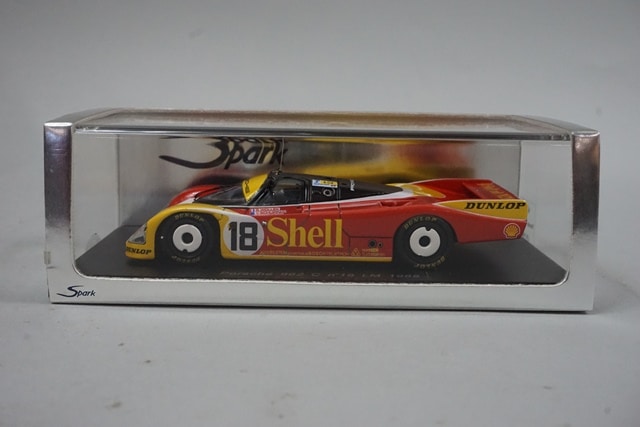 1:43 SPARK S0902 Porsche 962C LM Le Mans 1988 #18 model car