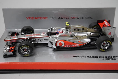 1:43 MINICHAMPS 533114304 Vodafone McLaren Mercedes MP4-26 2011 #4 Janson Button model car