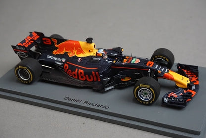 1:43 SPARK S5036 Red Bull Racing TAG Heuer RB13 Spanish GP 3rd 2017 #3 D. Ricciardo model car